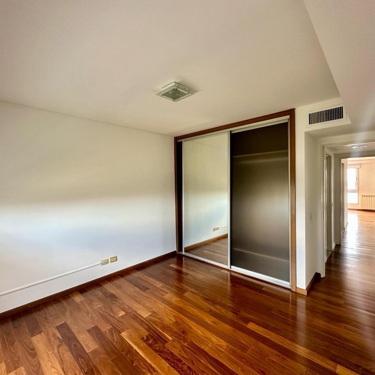 Piso Exclusivo de 2 Dorm. con Cochera en Puerto Norte Torre Embarcadero 2