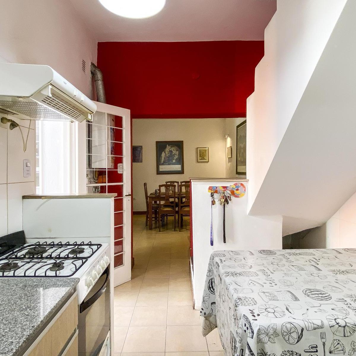 Casa de Pasillo 3 Dorm. en Venta en Barrio Abasto - Ocampo 1400 3