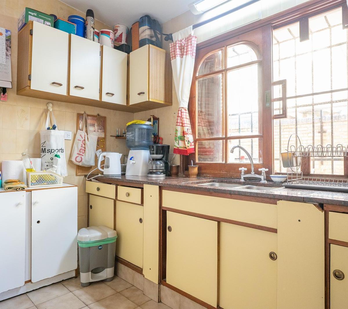 Casa de Tres Dorm. en Venta en Granadero Baigorria 2