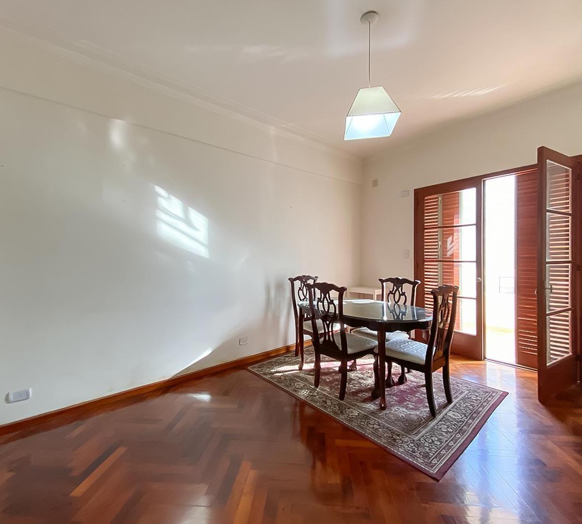 Departamento de Estilo de 2 Dorm. Amplios, con Gran Jardín de Uso Común 1