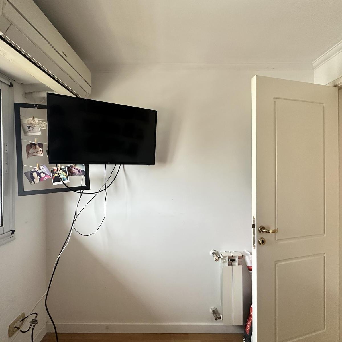 Departamento de Dos Dorm. y Cochera en Venta en Barrio Abasto 4