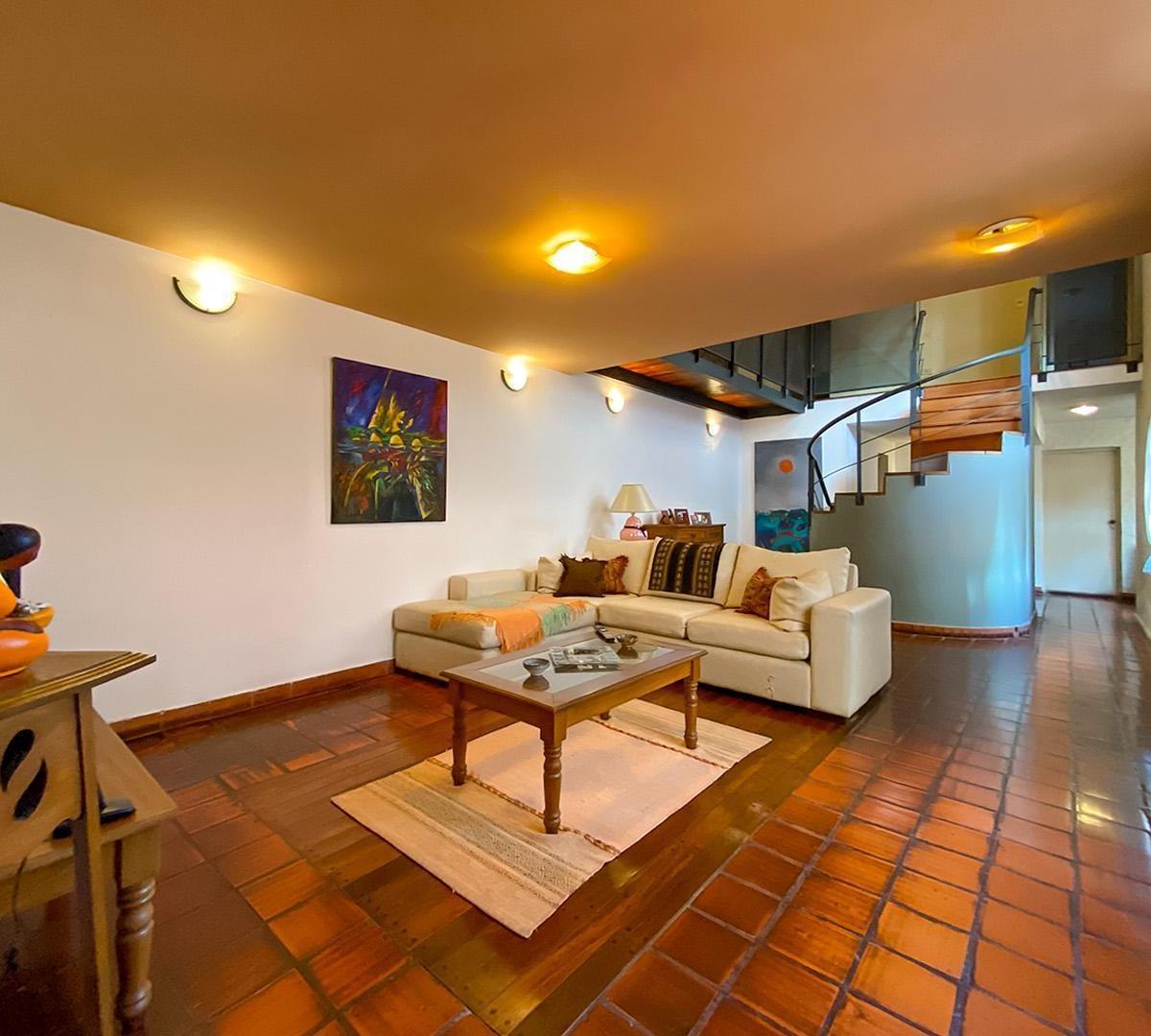 Venta - Casa 4 Dorm. - Rep. de La Sexta 1