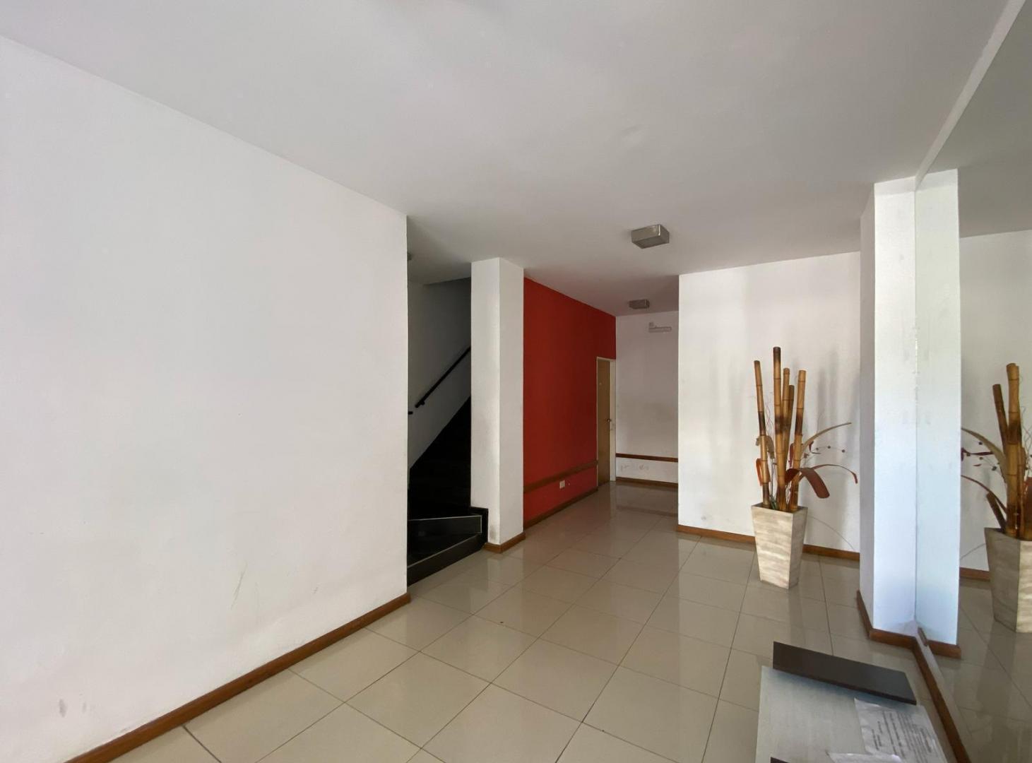 Foto de Venta monoambiente con cochera en Nuestra Señora de Lourdes, imagen 5