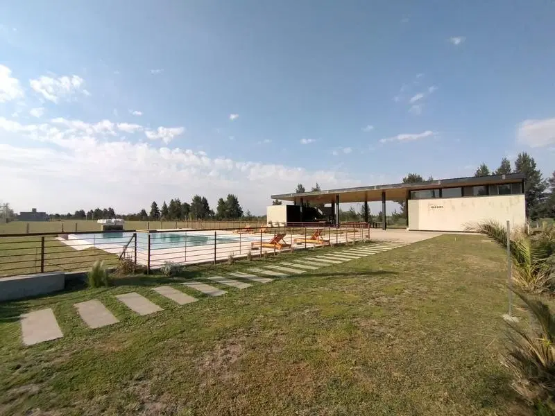 Venta terreno de 462 m2 en Pinares del Sur. Permutas. 4