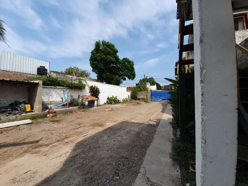 Galpón Interno con Amplio Terreno en Venta 8