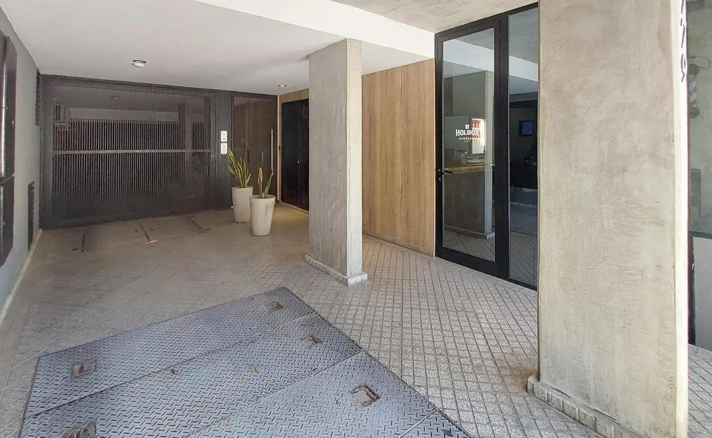 Venta oficina comercial 112 m2 en Abasto. Posibilidad de permuta. 4