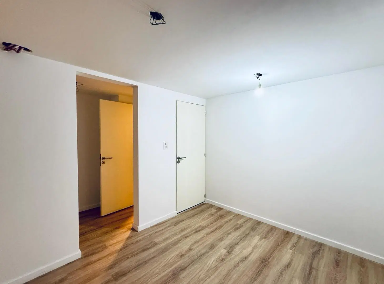 Venta oficina comercial 112 m2 en Abasto. Posibilidad de permuta. 3
