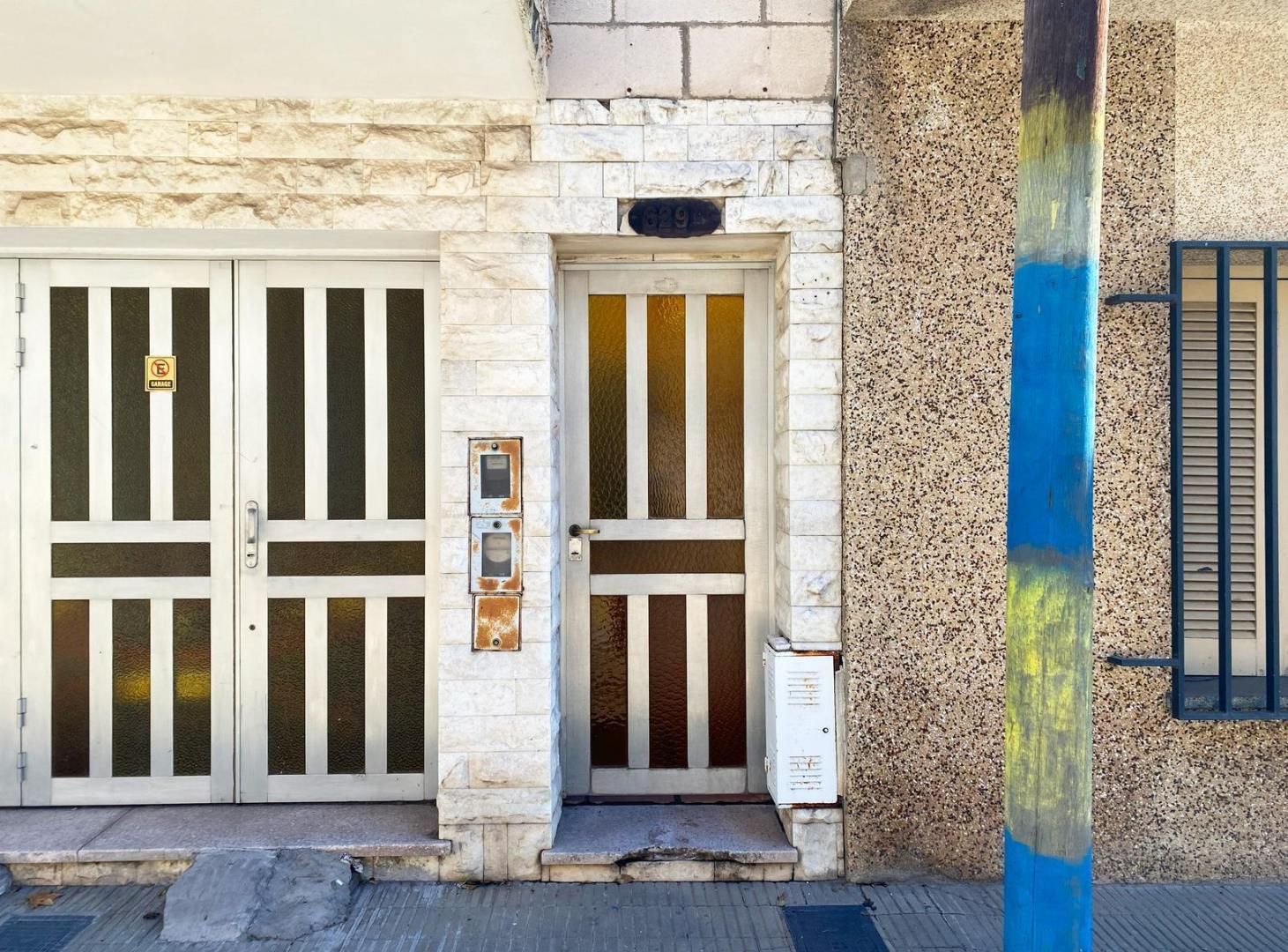 Casa interna única. 3 dormitorios. 2 baños. Apta crédito.