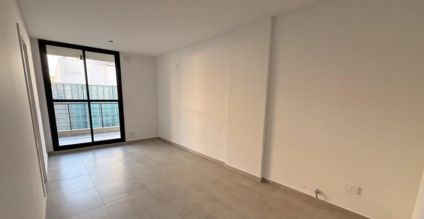 Departamento dos dormitorios en venta en zona Centro 2