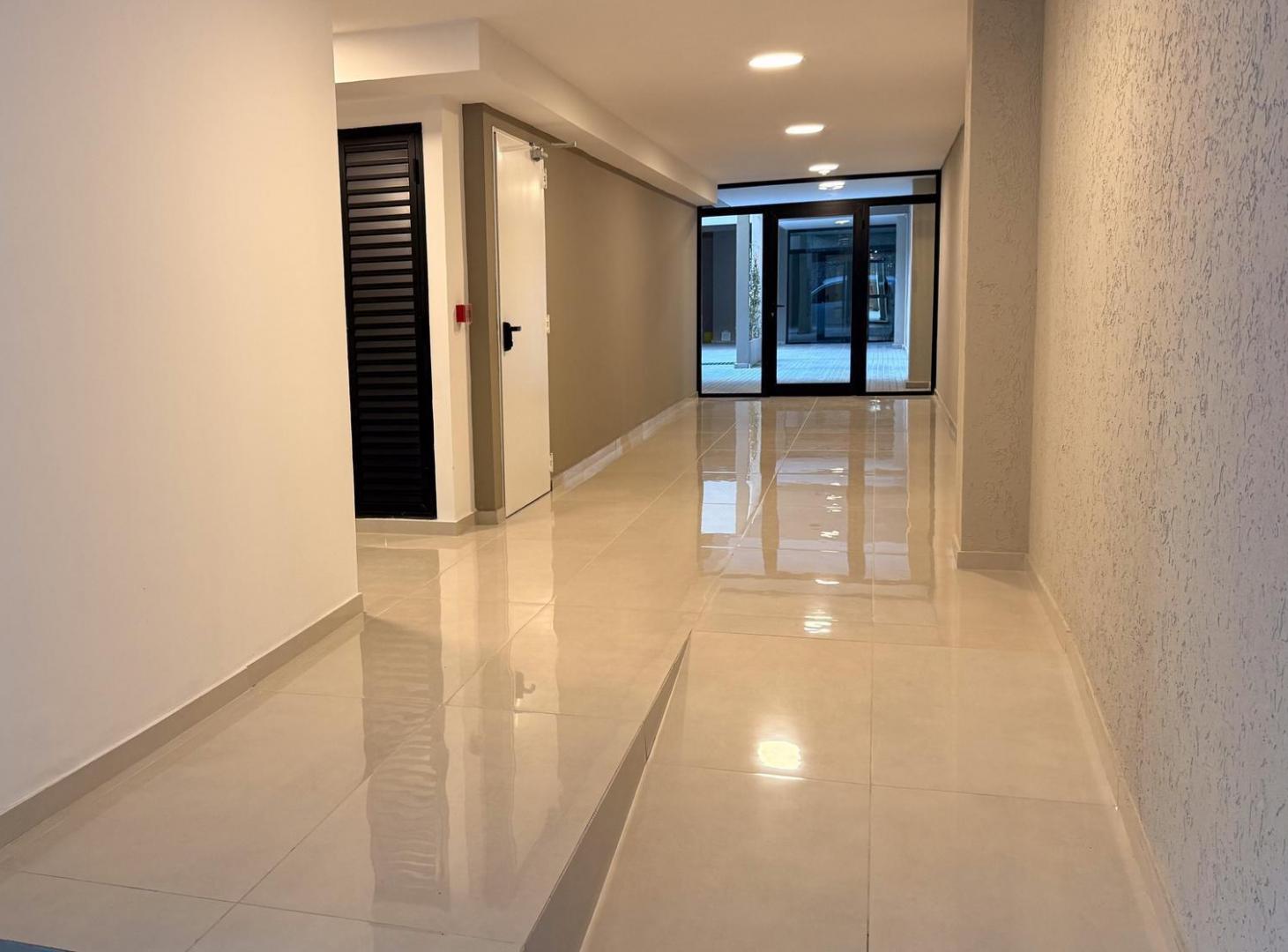 Foto de Departamento dos dormitorios en venta en zona Centro, imagen 3