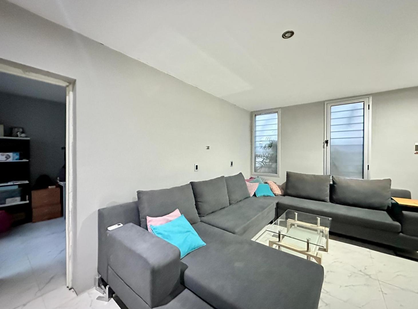 Foto de Venta Casa 4 dormitorios, jardín y pileta Funes City, imagen 4