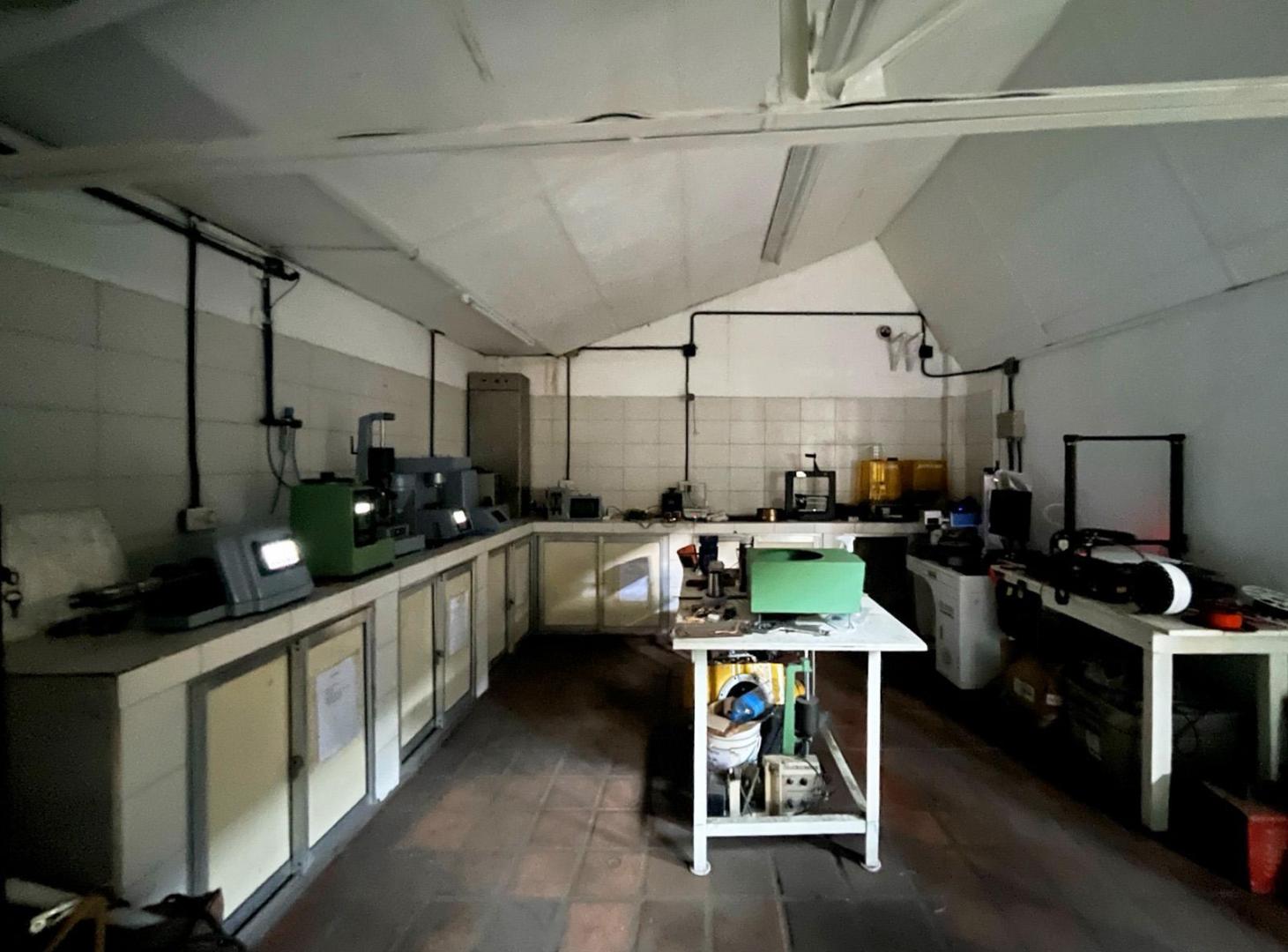 Foto de Galpón con oficinas a la venta en Rosario. Saladillo. Zona sur, imagen 3