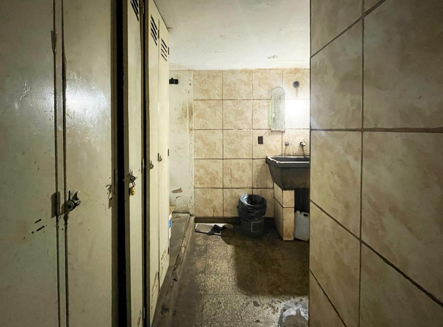 Foto de Galpón con oficinas a la venta en Rosario. Saladillo. Zona sur, imagen 2