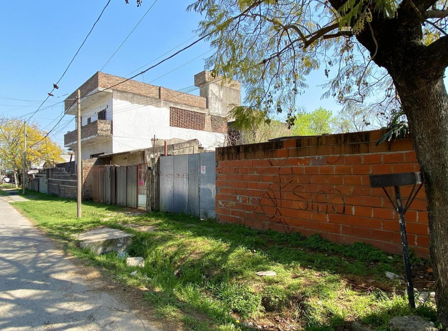 Foto de Terreno a la venta en Fisherton de 200m2 con galpón, imagen 2
