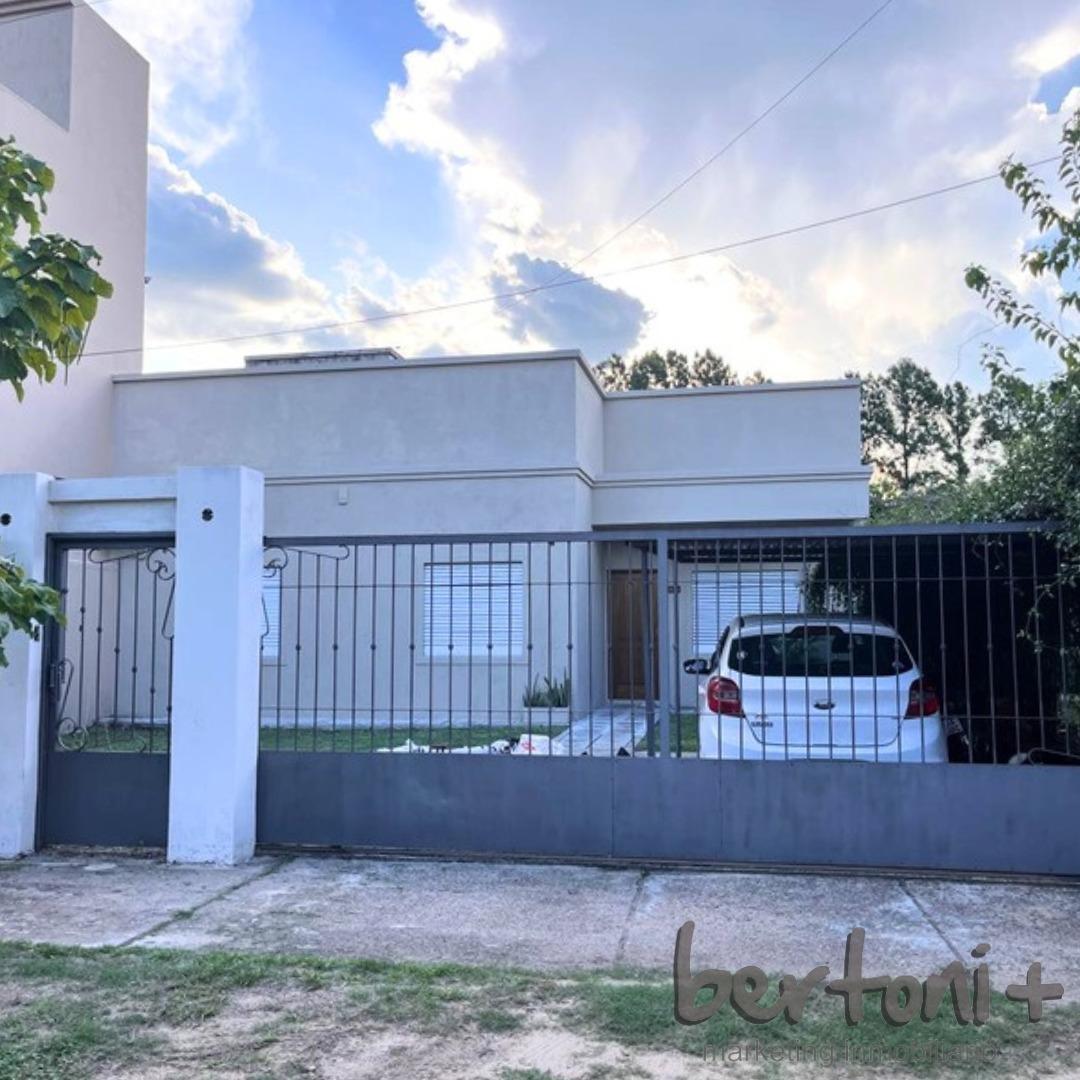 Casa Amplia, Familiar, Cochera y Piscina 3