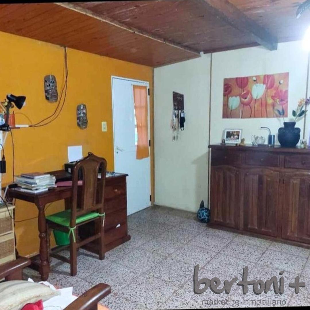 Foto de CASA EN NUEVA ESCOCIA, AMPLIA, JARDIN, BUENA UBICACION, imagen 1