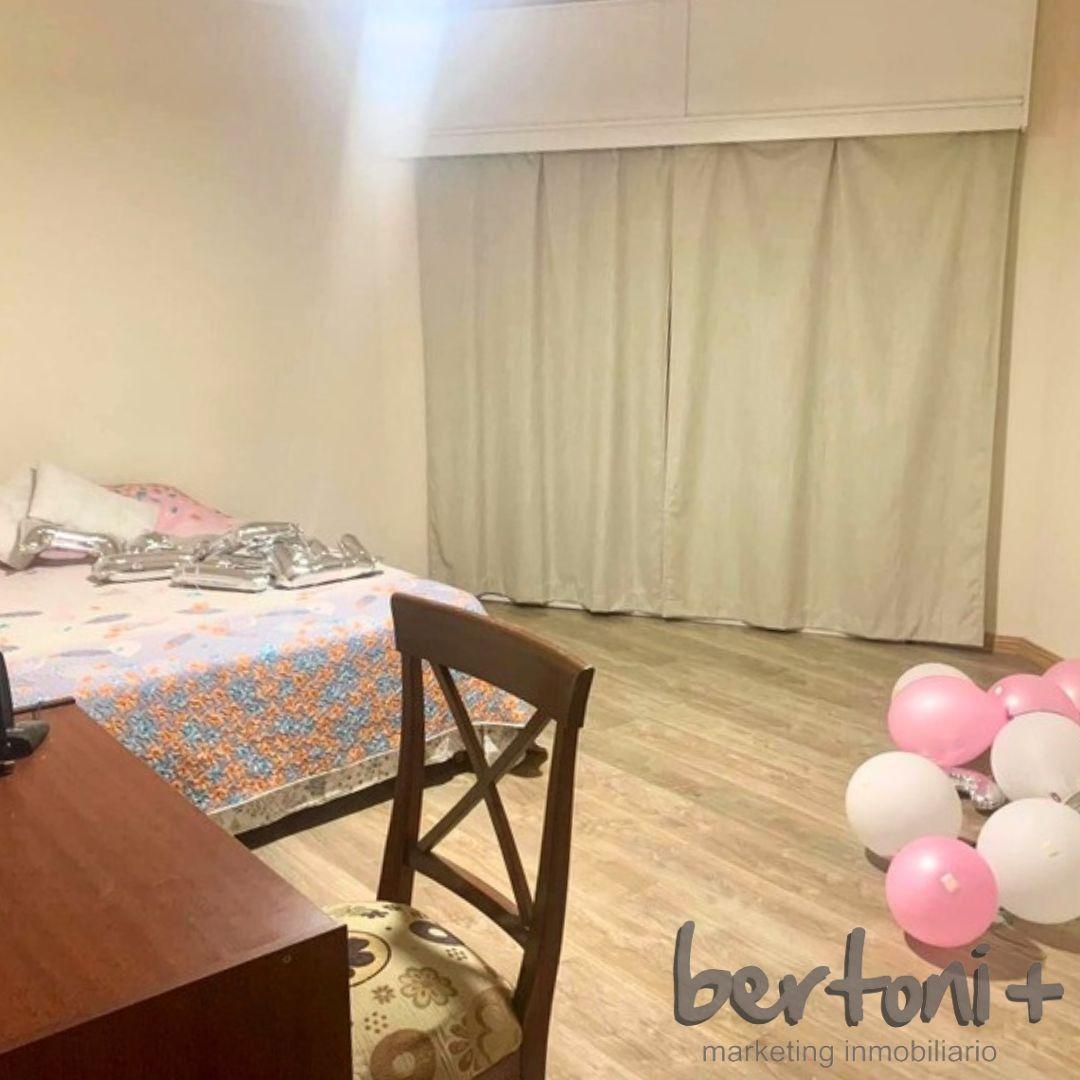 Amplia Casa con Local Comercial. Muy Comoda. Oportunidad! 5
