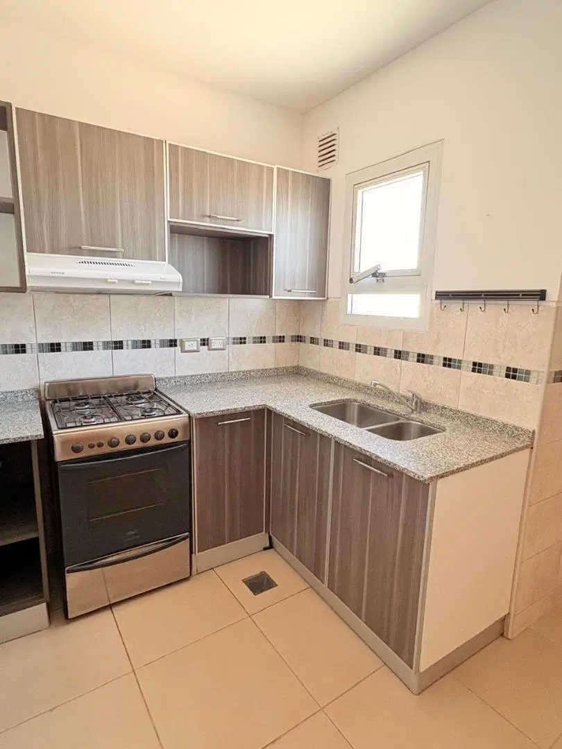 DEPARTAMENTO DOS DORMITORIOS, EXCELENTE OPORTUNIDAD 3