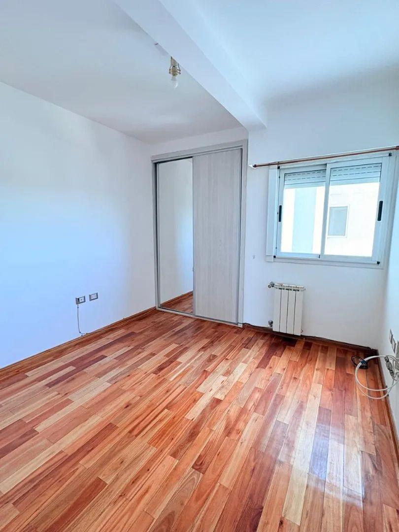 Foto de Departamento Dos Dormitorios, Excelente Oportunidad, imagen 2