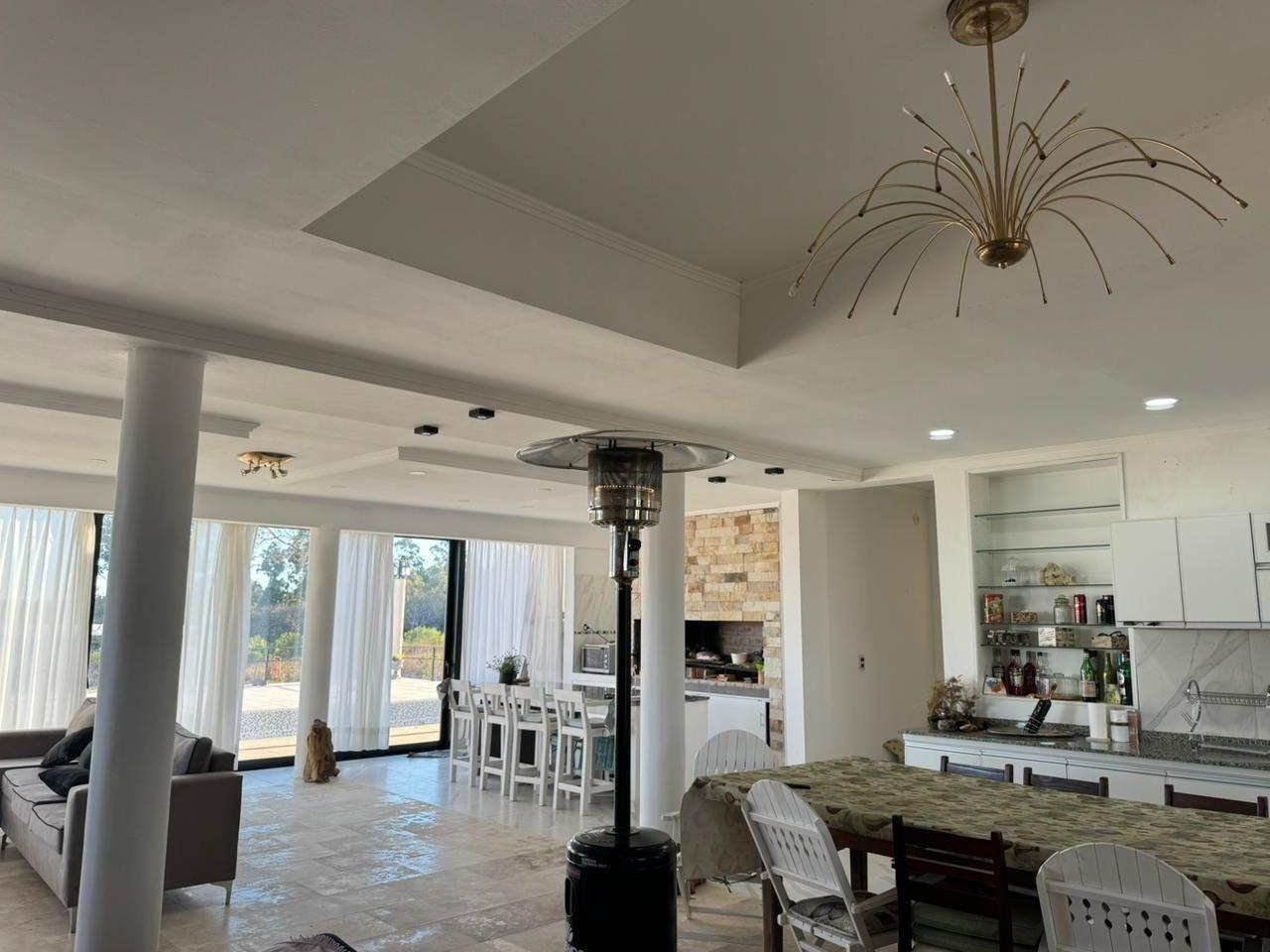 Foto de Casa 7 ambientes 3 dormitorios. | punta aguila, imagen 2