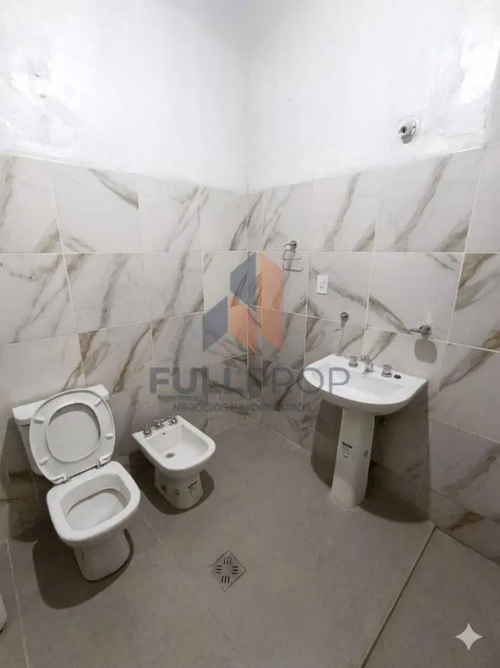 Alquiler Casa con destino Comercial/Oficina/Gastronomico en Catamarca al 300 3