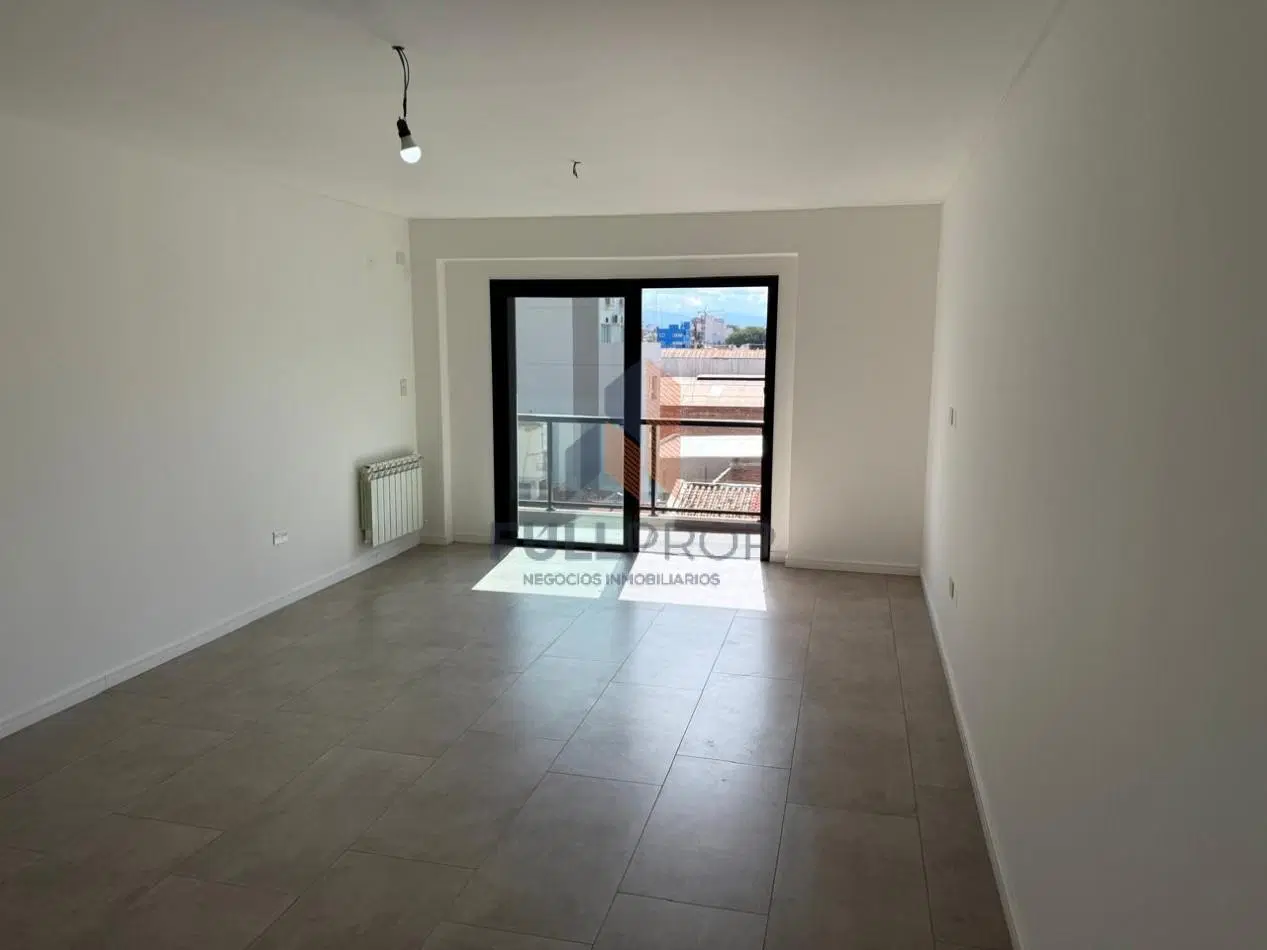 Departamento en venta - Dean Funes al 800, Excelente ubicacion 2