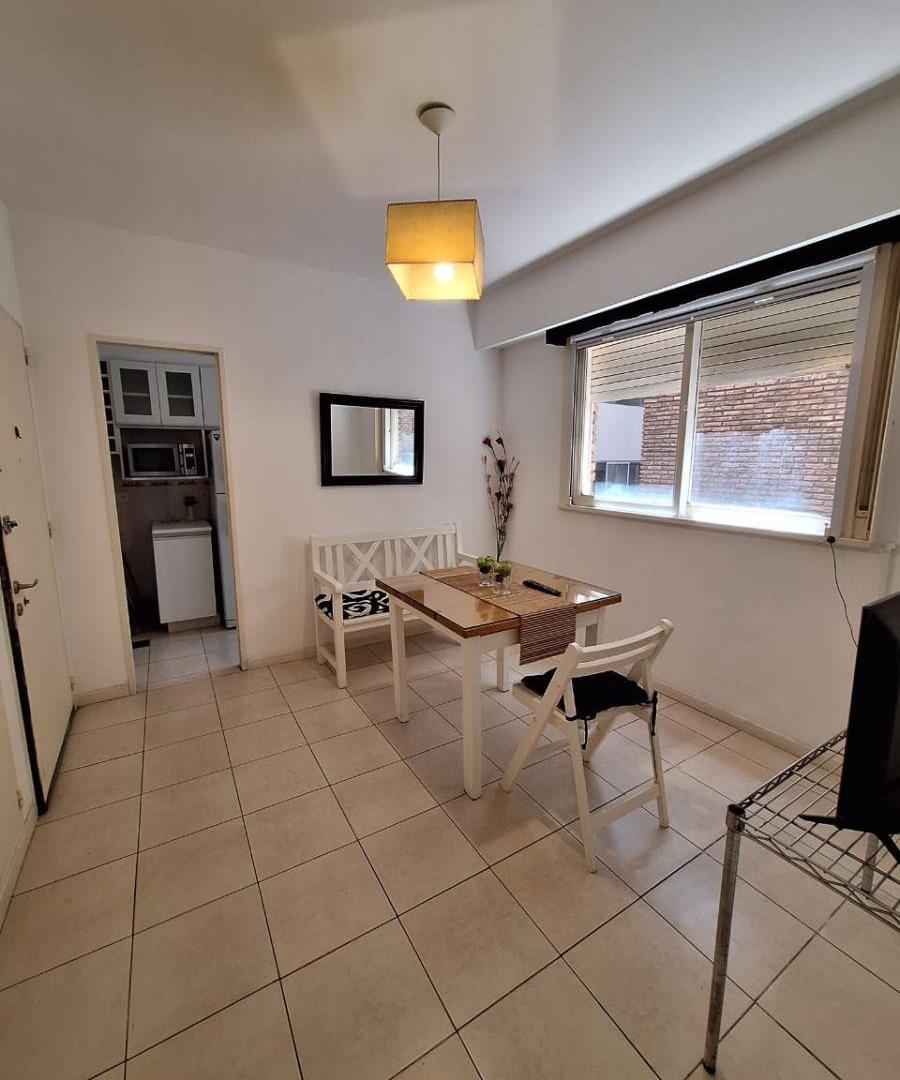 Foto de Excelente 2 ambientes amoblado en Suipacha y Arenales, imagen 2