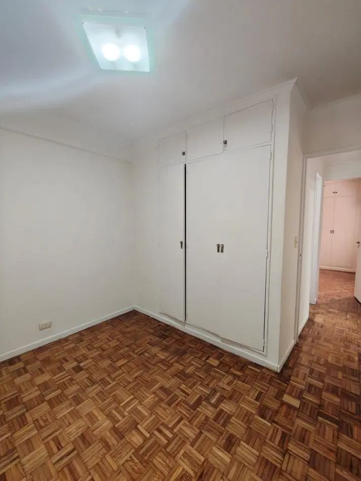 OPORTUNIDAD EN RECOLETA. Departamento de 3 ambientes super luminoso a metros de Alto Palermo. Ideal 4