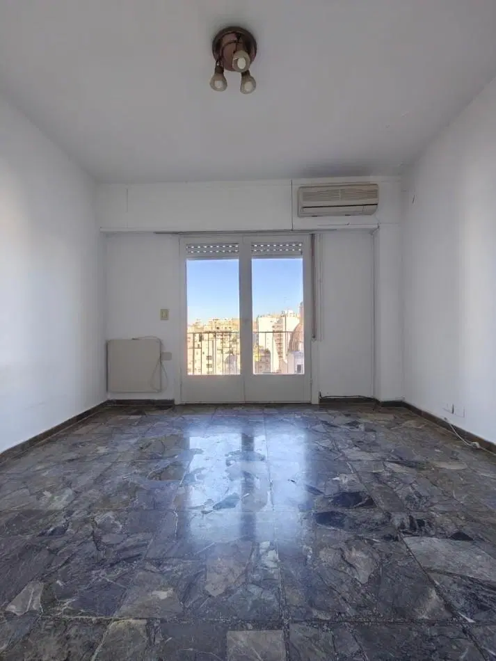Recoleta | 2 Ambientes con Balcon al Frente | 47 m² Muy Luminoso | Excelente Oportunidad 2