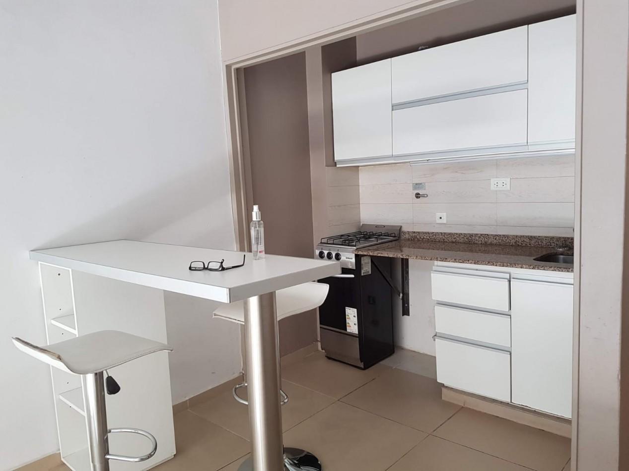 Foto de Venta Duplex dos ambientes y medio con balcon en Barrio Norte Av. Santa, imagen 5