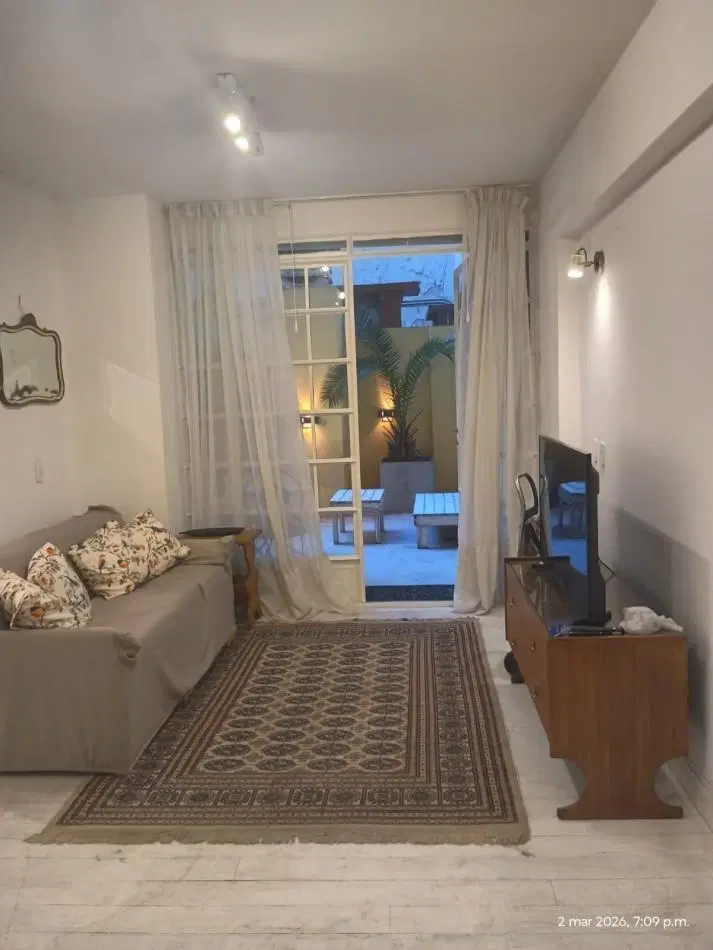 PB 2 Ambientes Amoblado en Alquiler con Patio de 22 m² Apto Mascotas Santa Fe y Riobamba 3