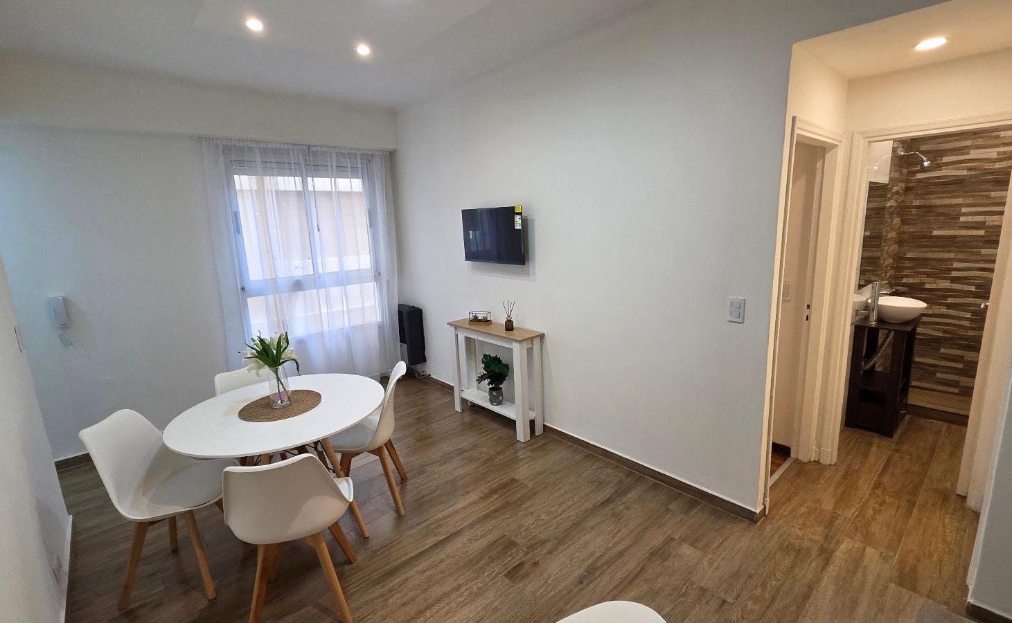 Foto de VENTA Departamento 2 Ambientes Muy Luminoso en Mar Del Plata., imagen 5