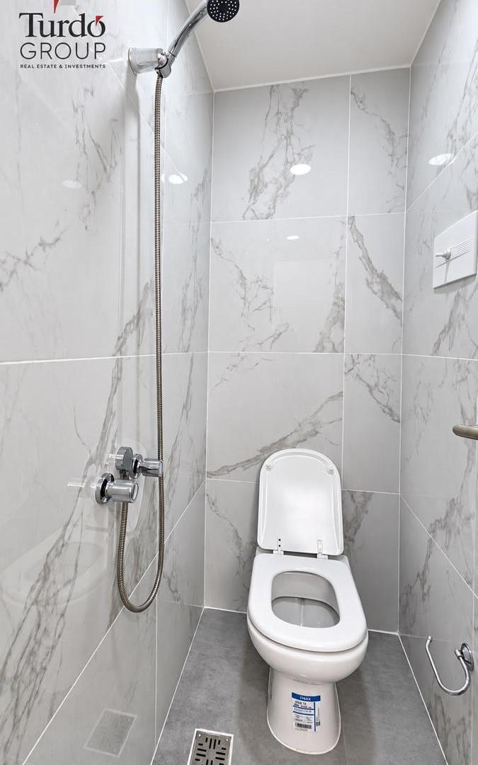 Foto de VENTA 2 AMBIENTES CON DEPENDENCIA, BALCÓN Y VISTA LATERAL AL MAR | ZONA, imagen 4