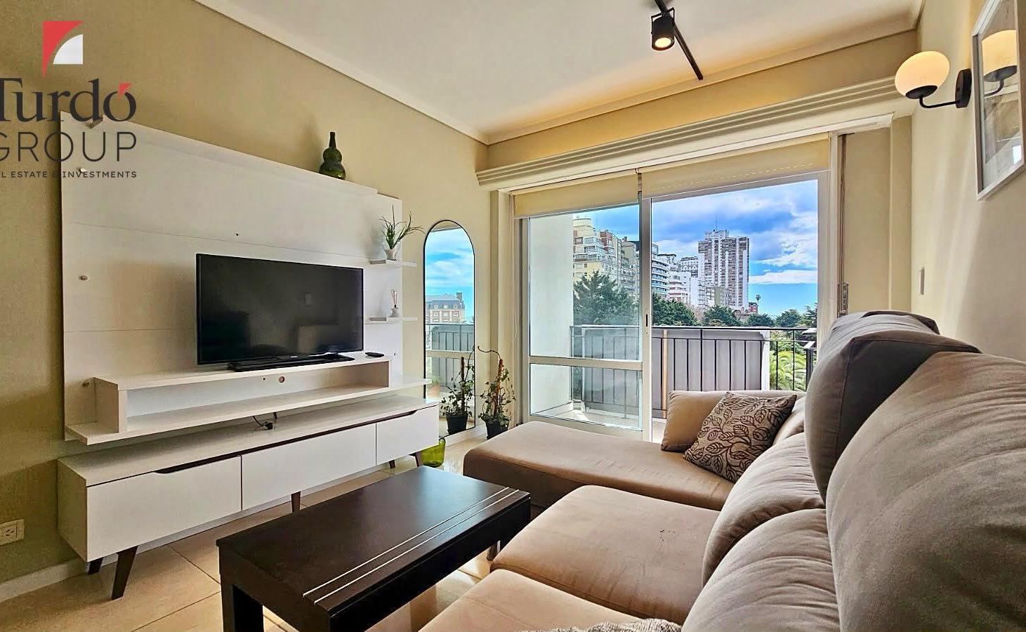 Foto de VENTA Departamento 2 Ambientes con Balcón Frente a Plaza Colón | Mar, imagen 1