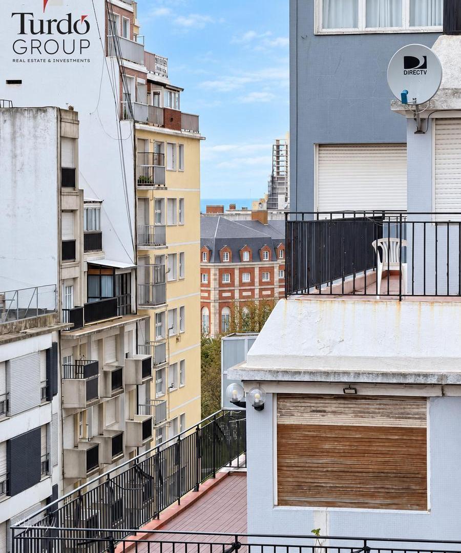 Foto de VENTA Departamento De 3 Ambientes con dos Balcones | Zona Plaza Colón, imagen 3