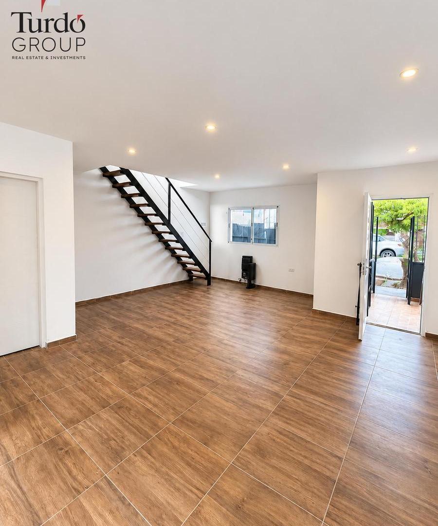 Foto de VENTA PH DE 4 AMBIENTES EN DÚPLEX | ZONA DON BOSCO, MAR DEL PLATA, imagen 2