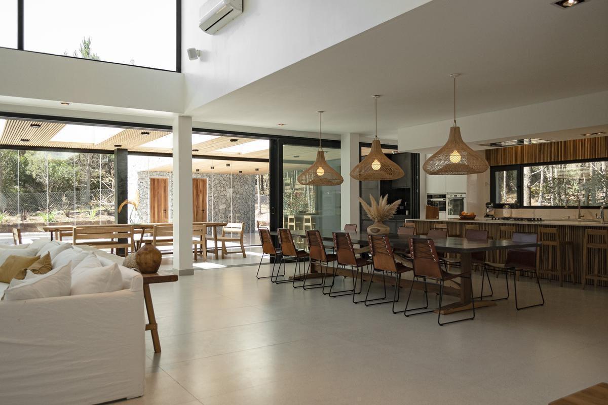 Lujosa Casa en Venta en Costa Esmeralda 1