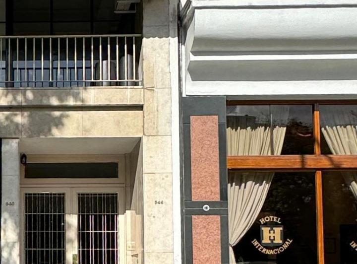 Oficina en Venta de dos plantas sobre Av 9 de Julio con amplia vista panorámica 3