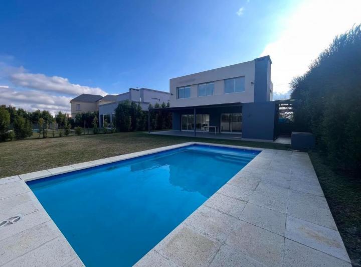 Casa en  Venta y Alquiler Los Lagos Nordelta 2