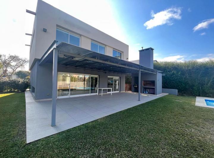 Casa en  Venta y Alquiler Los Lagos Nordelta 1