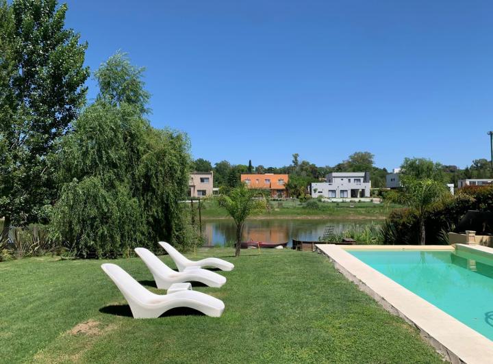 Casa 3 hab, gimnasio, pileta a la laguna en El Canton - Norte 3