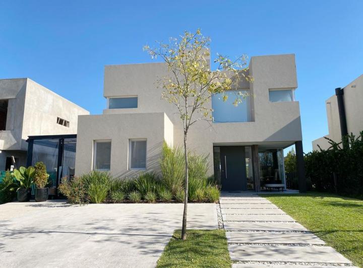 Casa en ALQUIELR TEMPORAL 3 hab y pileta Las Tipas 5