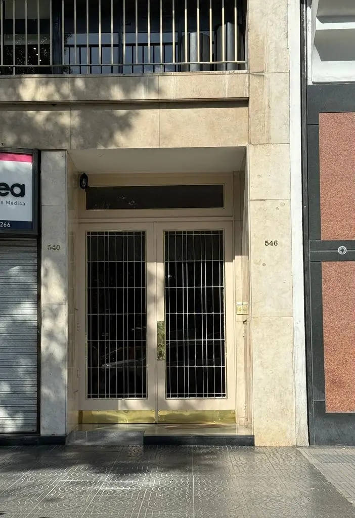 Oficina en  Venta sobre Av 9 de Julio 3