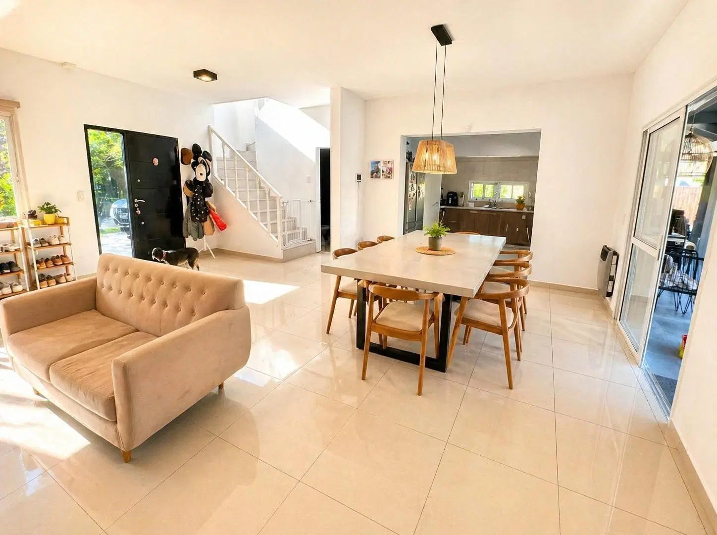 Hermosa casa en venta en Barrio San Francisco 4