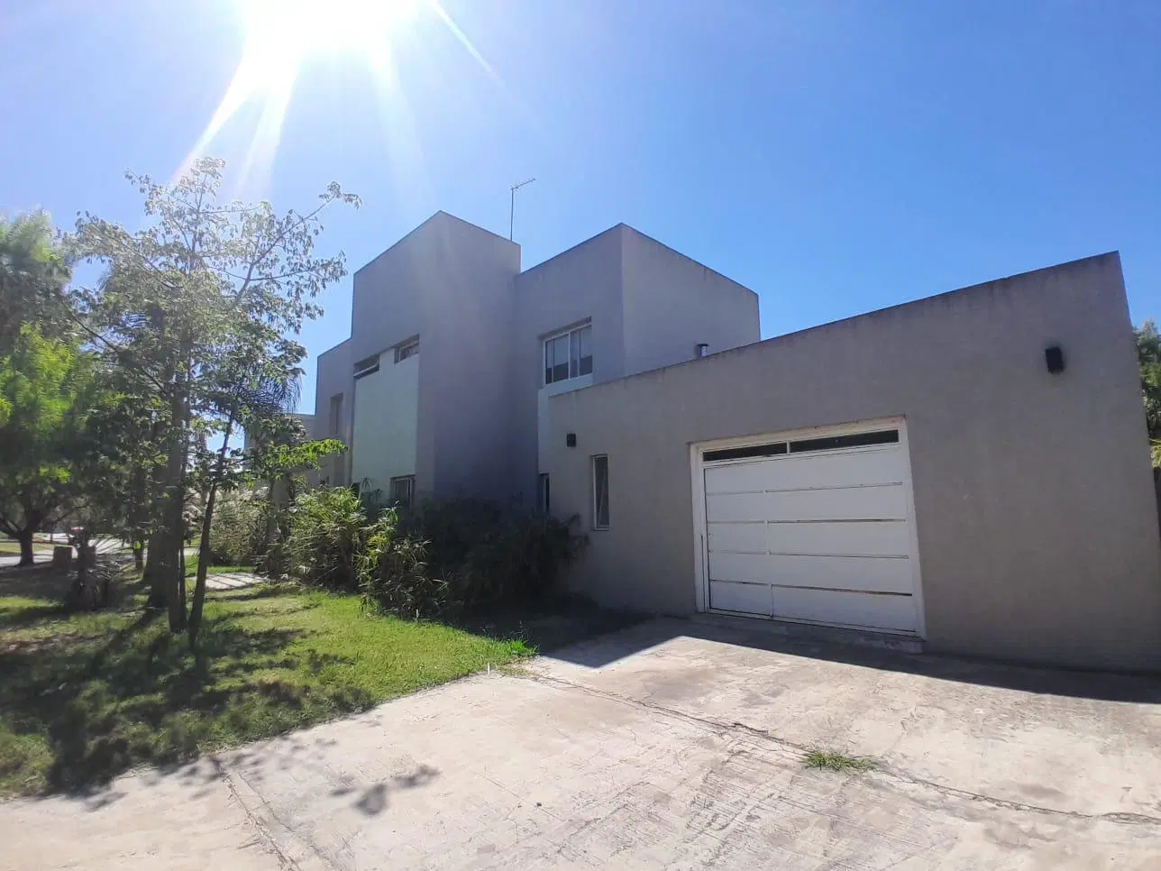 Casa en Venta a la Laguna en Cantón - Norte 2