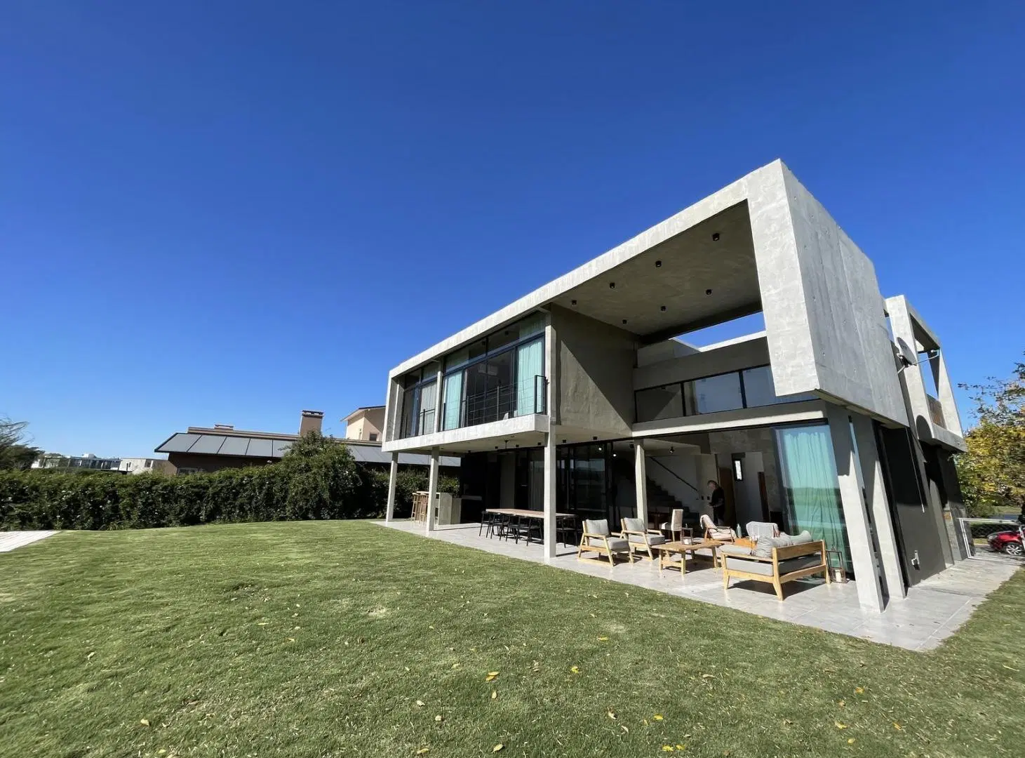 Casa en Venta a la Laguna en El Cantón - Islas, Escobar 2