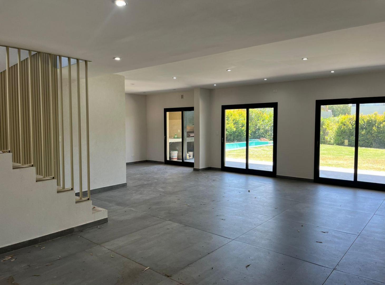 CASA EN VENTA CON RENTA - HARAS SANTA MARIA OPORTUNIDAD