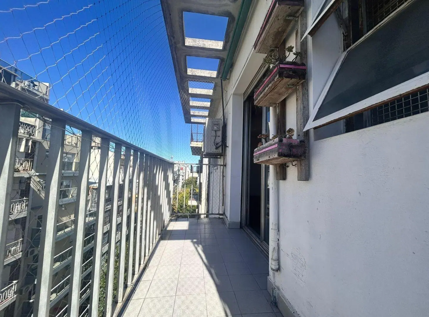 Oportunidad departamento venta  2 dorm   balcon al frente todo sol- Amplio living 2