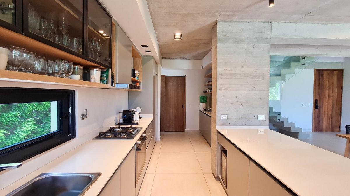 Foto de Casa en Ceibos, Puertos del Lago - Diseño Piscina y Full Equipamiento., imagen 2
