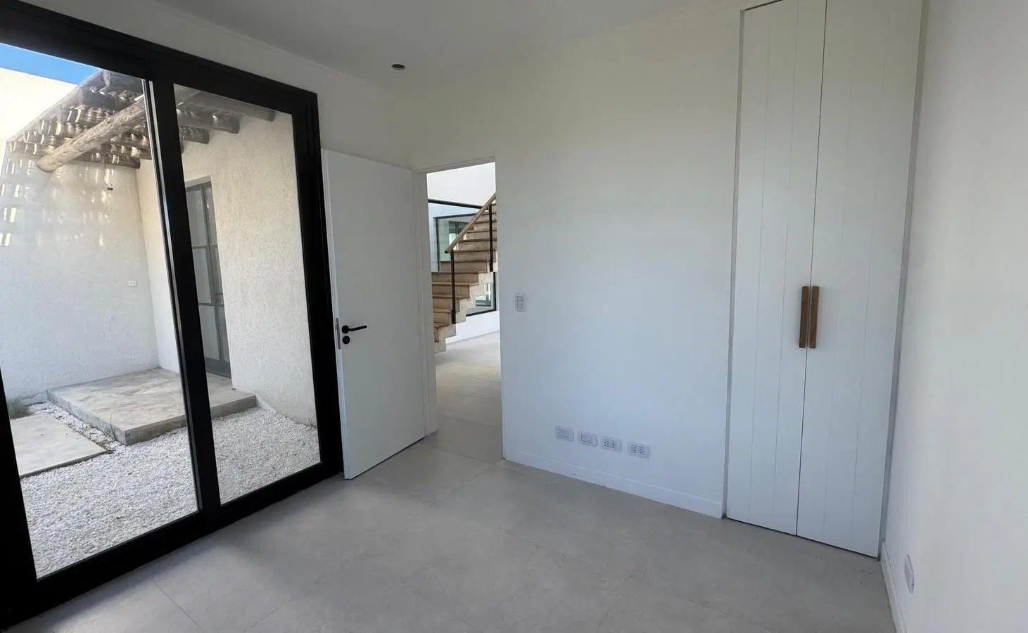 Casa en venta a la Laguna en Santa Ana, Villanueva 2